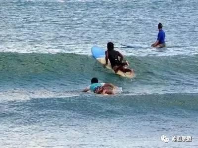 母亲抱儿子睡觉，人贩子偷走孩子，16年后找到时孩子已是一级残疾